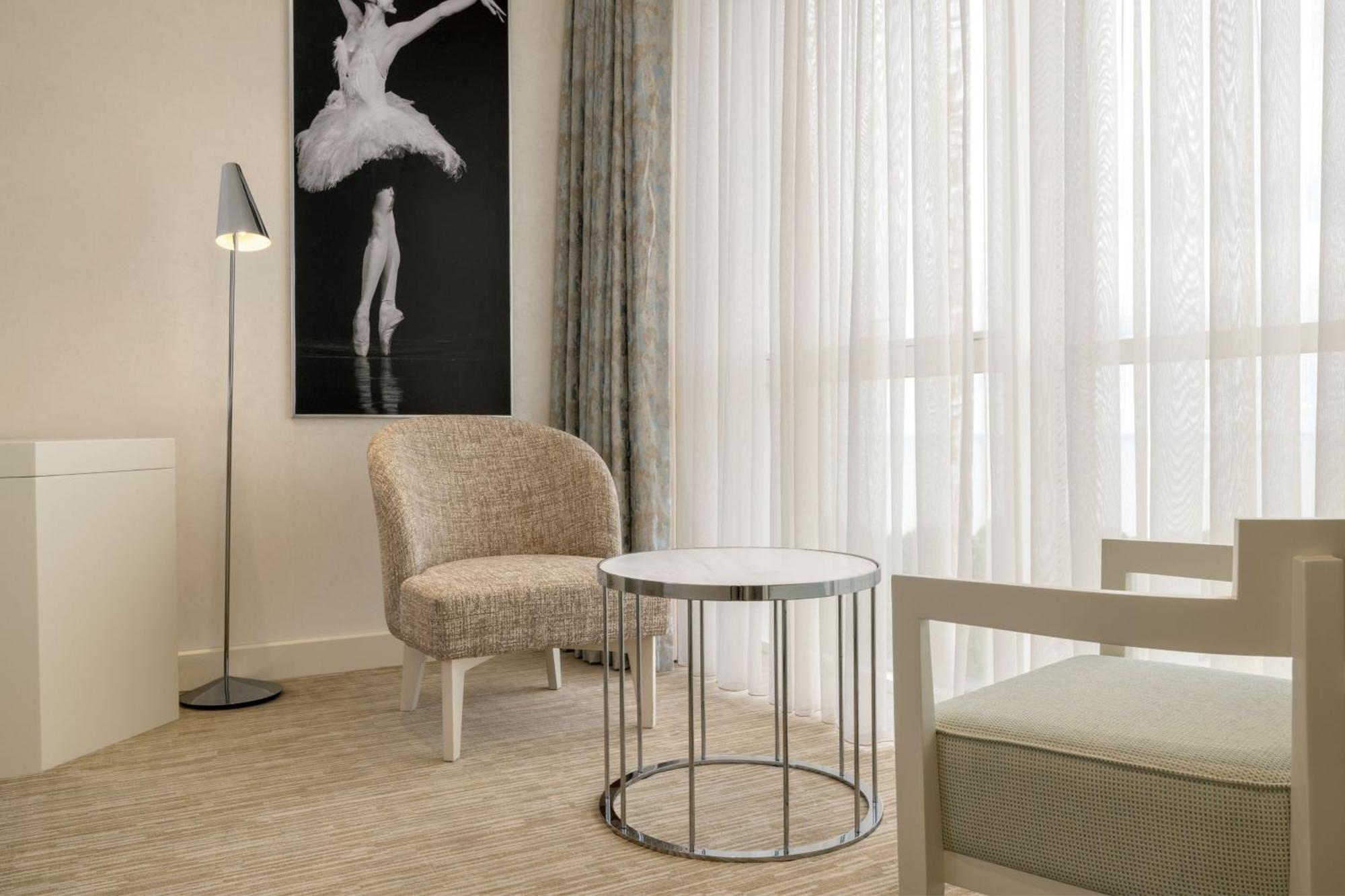 Sheraton Batumi Hotel Exterior photo A floor lamp