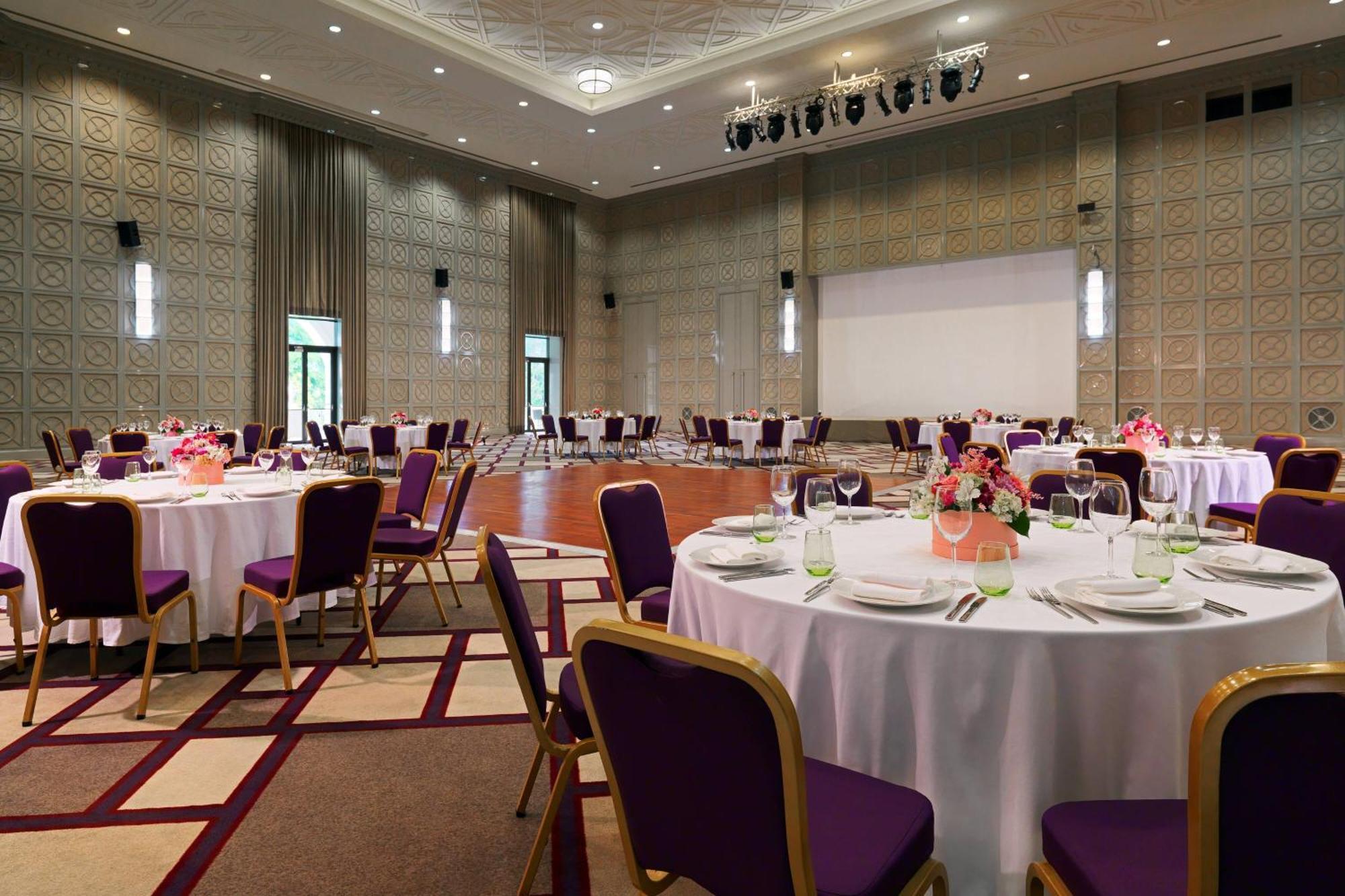 Sheraton Batumi Hotel Exterior photo The ballroom