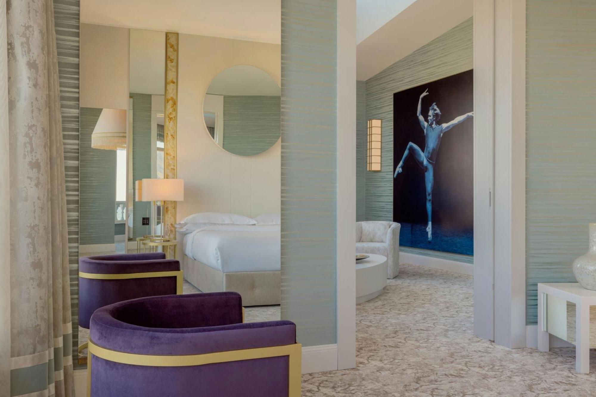 Sheraton Batumi Hotel Exterior photo A suite at the Mandarin Oriental