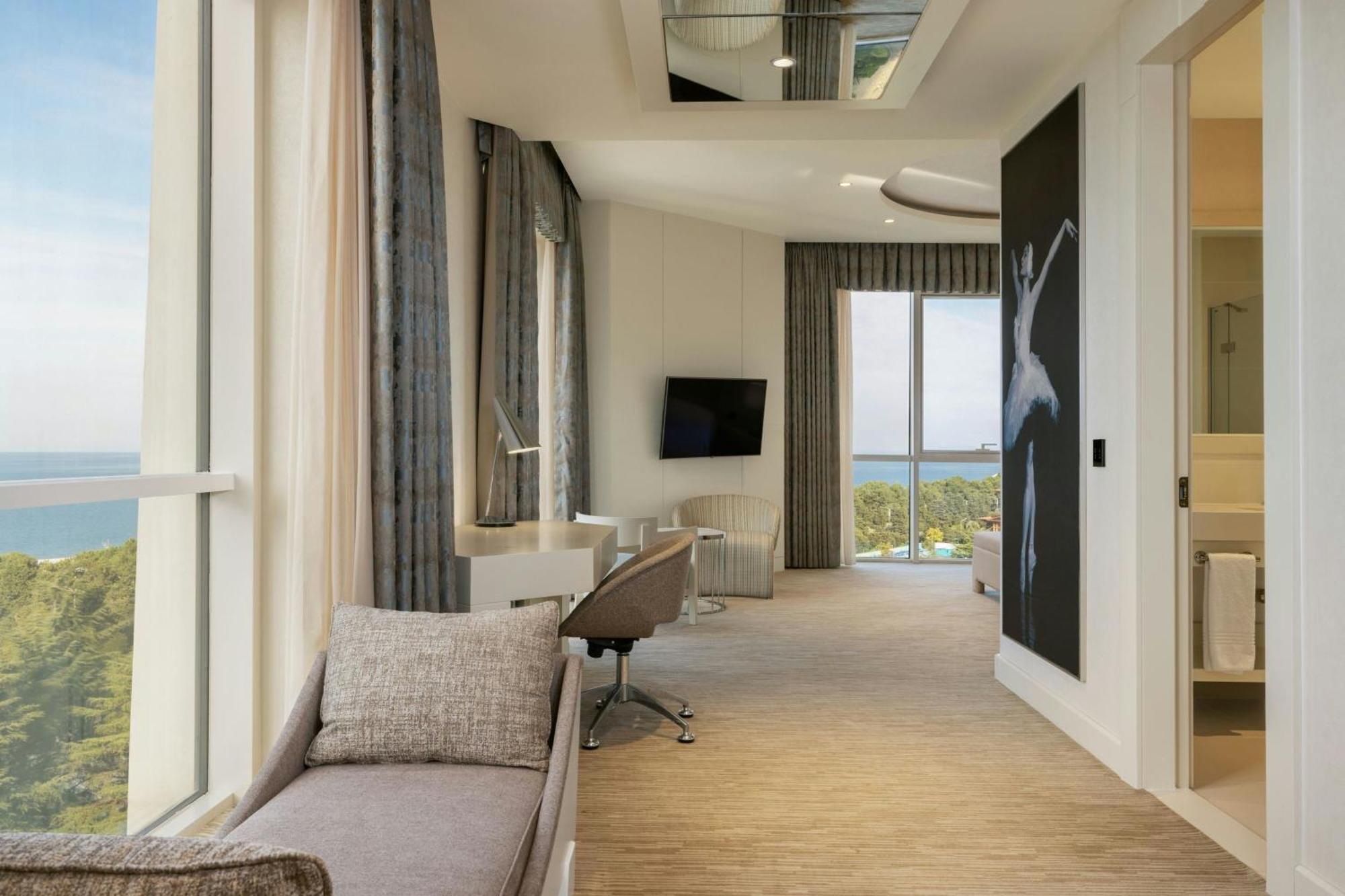 Sheraton Batumi Hotel Exterior photo Suite