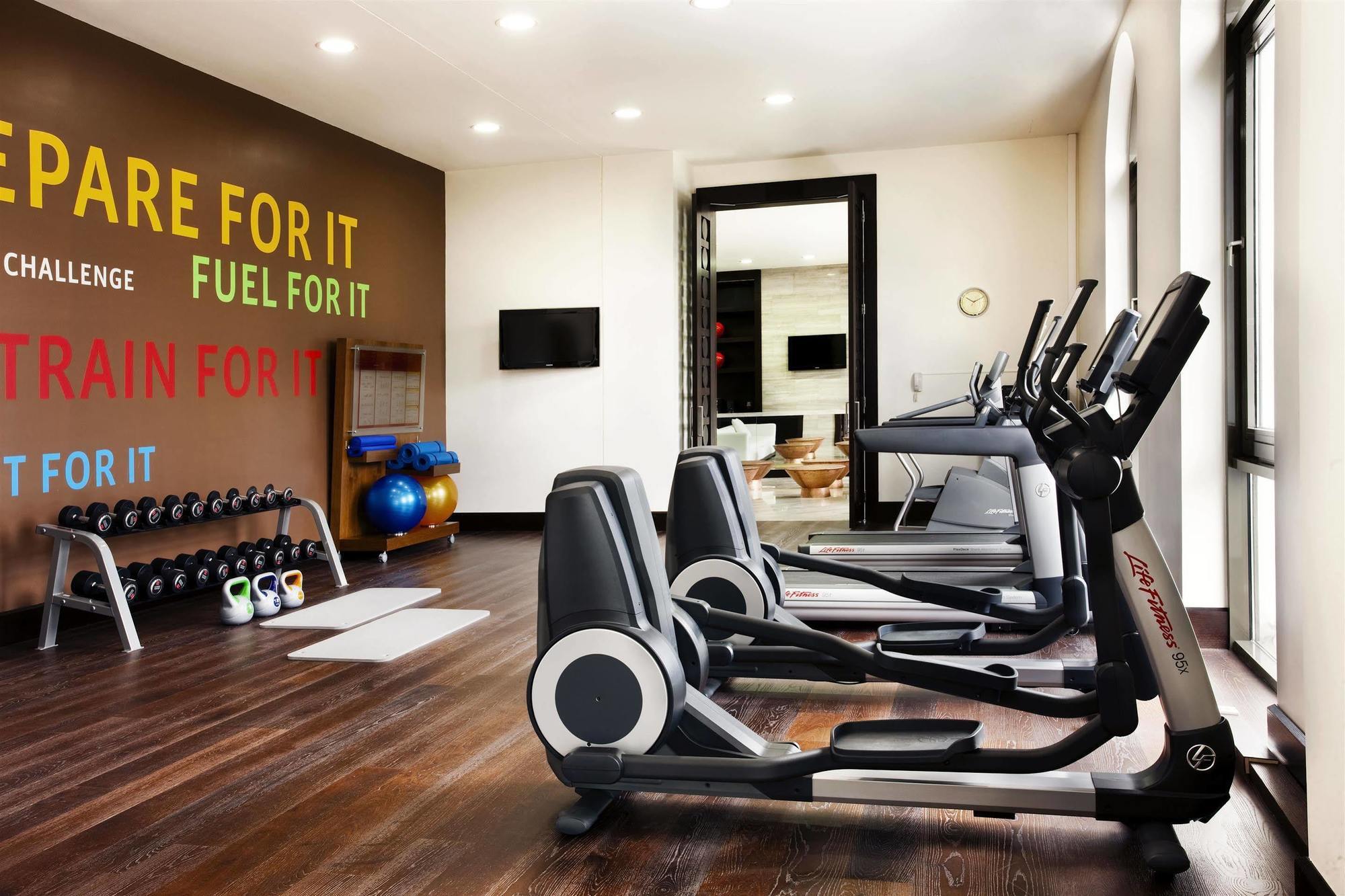 Sheraton Batumi Hotel Exterior photo A typical gym